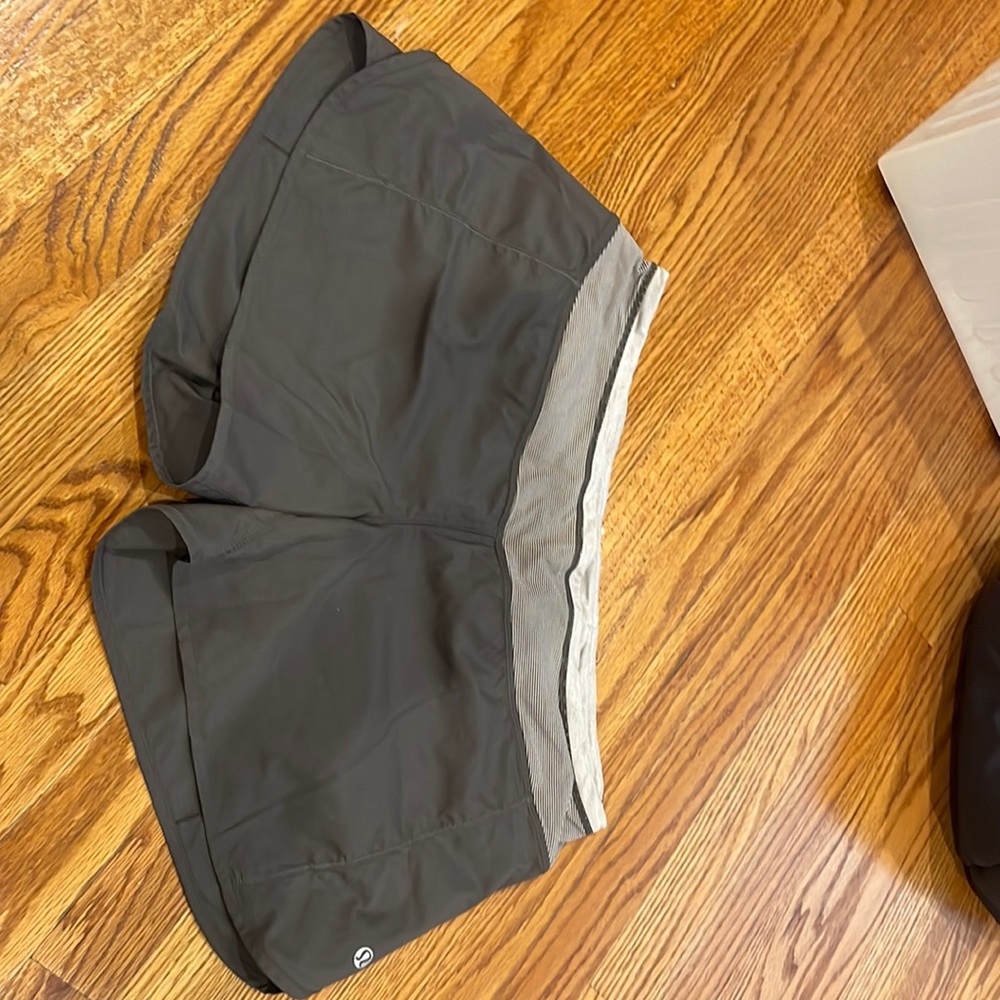 LULULEMON • Shorts  Size 10 CA 35801 RN 106259